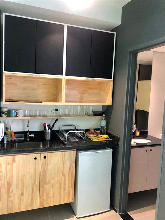 Vendo apartamento todo reformado em prédio novo por arquiteta internacional, porteira fechada e rend