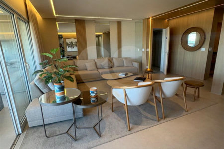 Apartamento à venda com 3 suítes em Urbanova, São José dos Campos, SP