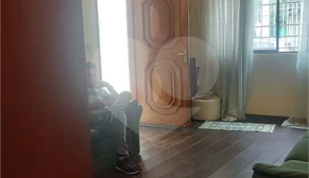 Sobrado à venda com 3 quartos, sendo 1 suíte,  em Parque Vitória, São Paulo, SP