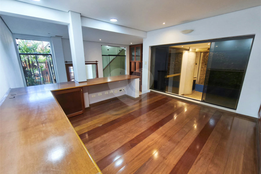 Casa à venda com 3 suítes no condomínio Jd Itatinga, São Paulo - SP