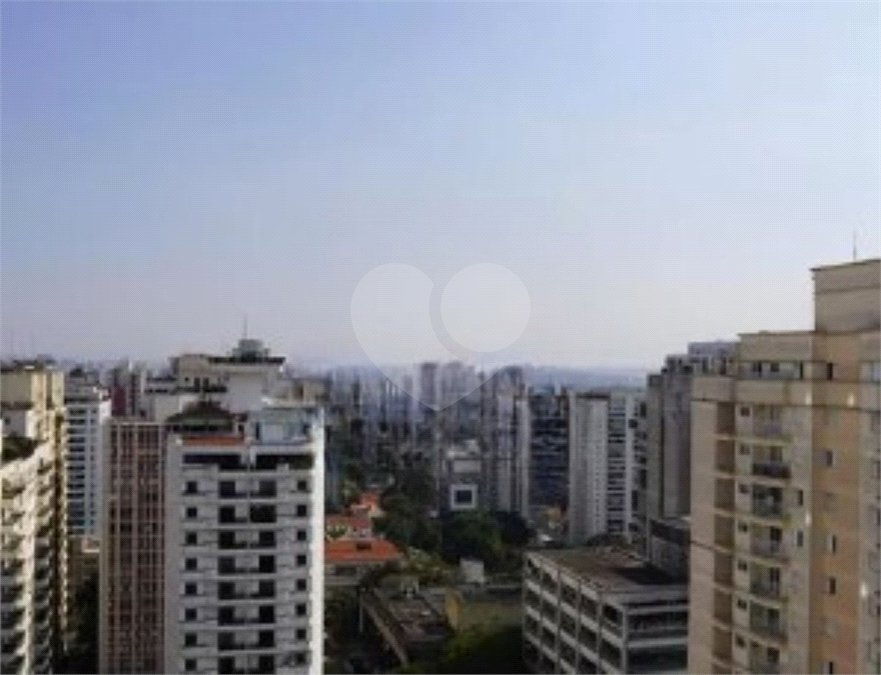 Cobertura à venda com 3 quartos, sendo 1 suíte,  em Pinheiros, São Paulo, SP