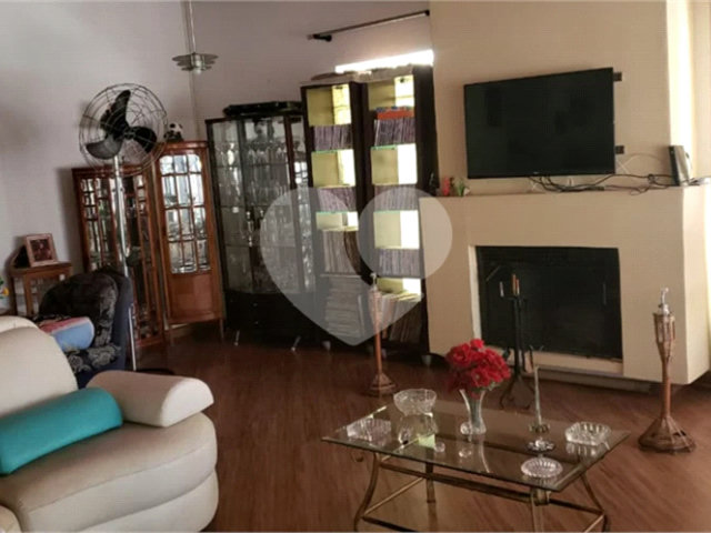 Casa à venda com 4 suítes no condomínio Alpes da Cantareira, Mairiporã - SP