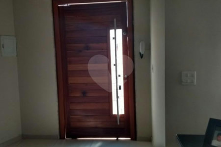 Casa à venda com 3 quartos, sendo 1 suíte,  em Santana, São Paulo, SP