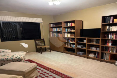 Apartamento à venda com 3 quartos, sendo 1 suíte,  em Jardim das Acácias, São Paulo, SP