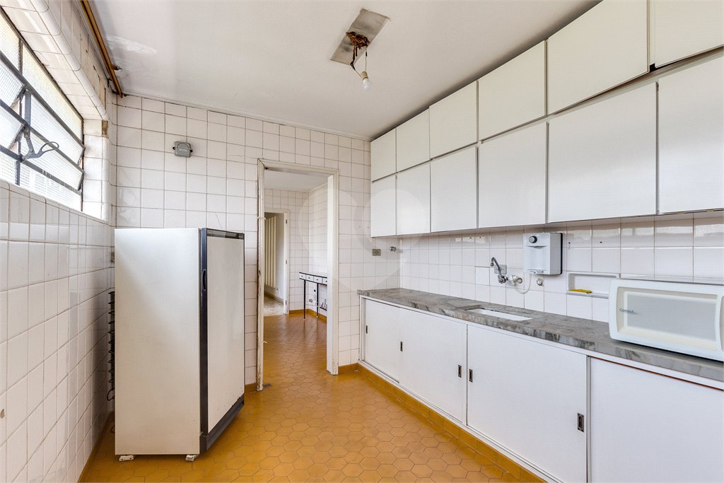 Sobrado à venda com 5 quartos, sendo 2 suítes, em Brooklin, São Paulo, SP