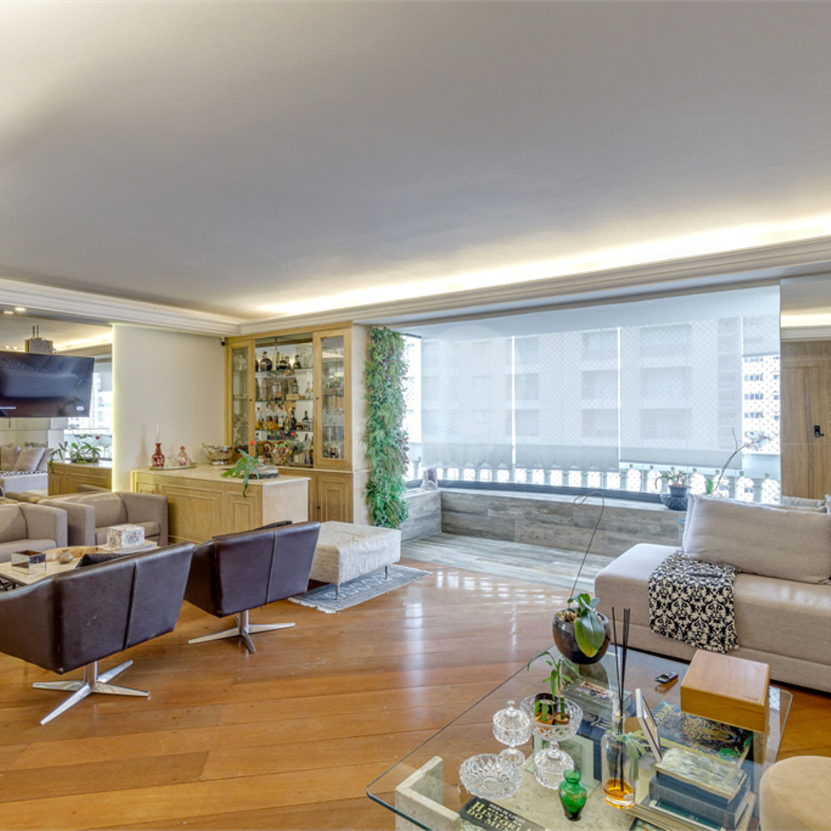 Apartamento à venda com 4 quartos, sendo 2 suítes, em Campo Belo, São Paulo, SP