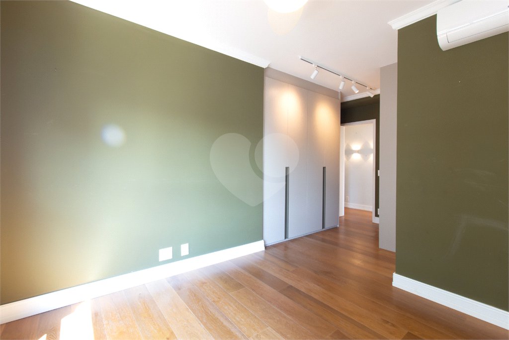Apartamento à venda com 3 suítes em Brooklin, São Paulo, SP