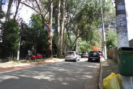 Casa à venda com 5 quartos, sendo 3 suítes, em Vila São Francisco, São Paulo, SP