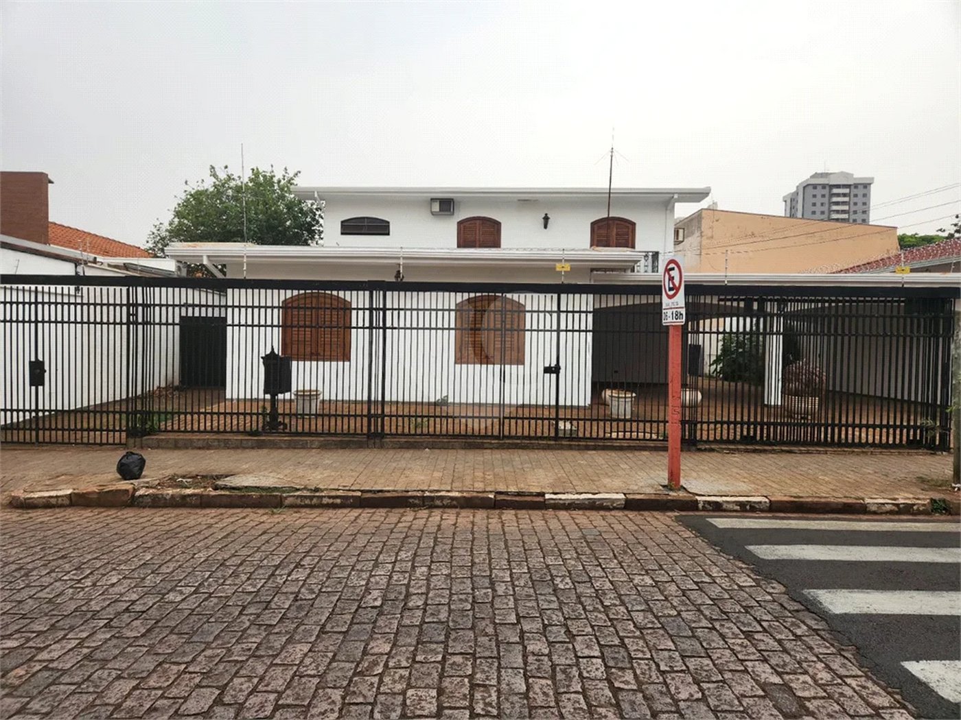 Sobrado à venda ou para alugar com 4 quartos, sendo 2 suítes, no Centro, Araraquara, SP