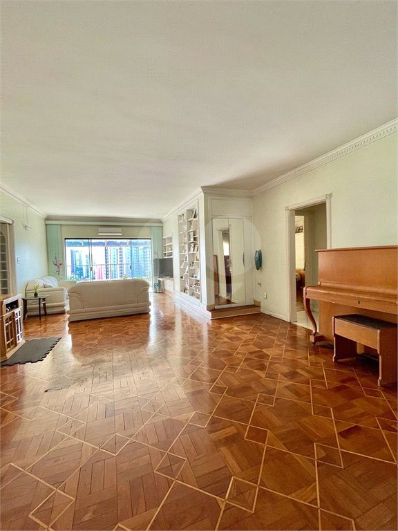 Apartamento à venda com 3 quartos, sendo 2 suítes, em Cambuci, São Paulo, SP