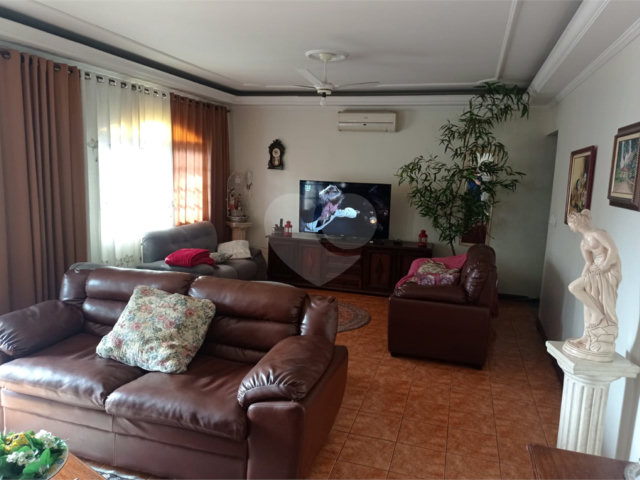 Casa à venda com 5 suítes em Vila Medeiros, São Paulo, SP