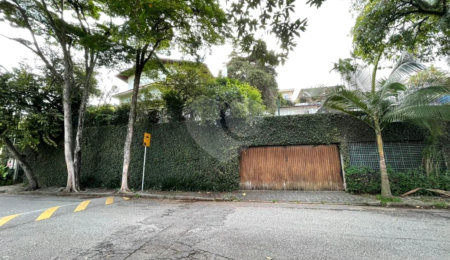Sobrado à venda com 4 quartos, sendo 1 suíte,  em Vila Inah, São Paulo, SP