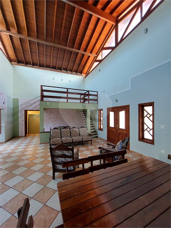 Casa à venda com 4 suítes no condomínio Monte Belo, Salto - SP