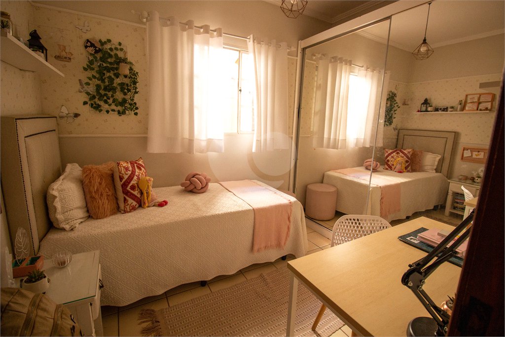 Casa à venda com 3 quartos, sendo 1 suíte,  em Jardim Villaça, São Roque, SP
