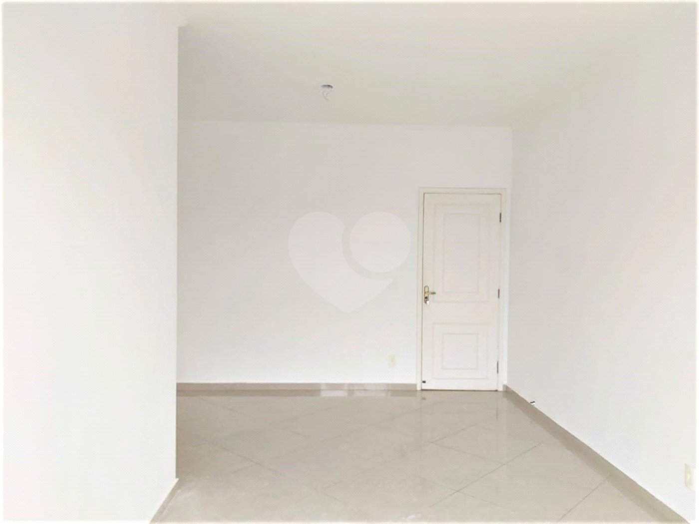 Apartamento à venda com 3 quartos, sendo 1 suíte,  em Pinheirinho, Vinhedo, SP
