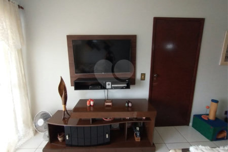 Apartamento à venda com 3 quartos, sendo 1 suíte, em Vila Dom Pedro I, São Paulo, SP