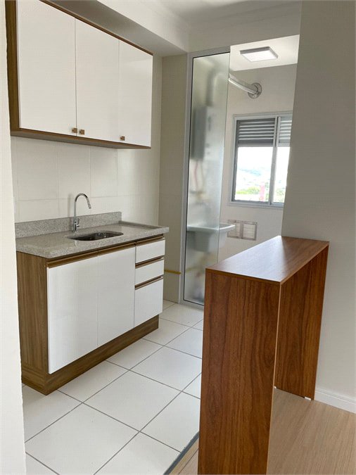 Apartamento à venda ou para alugar com 3 quartos, sendo 1 suíte, em Jardim Santa Rosália, Sorocaba, SP