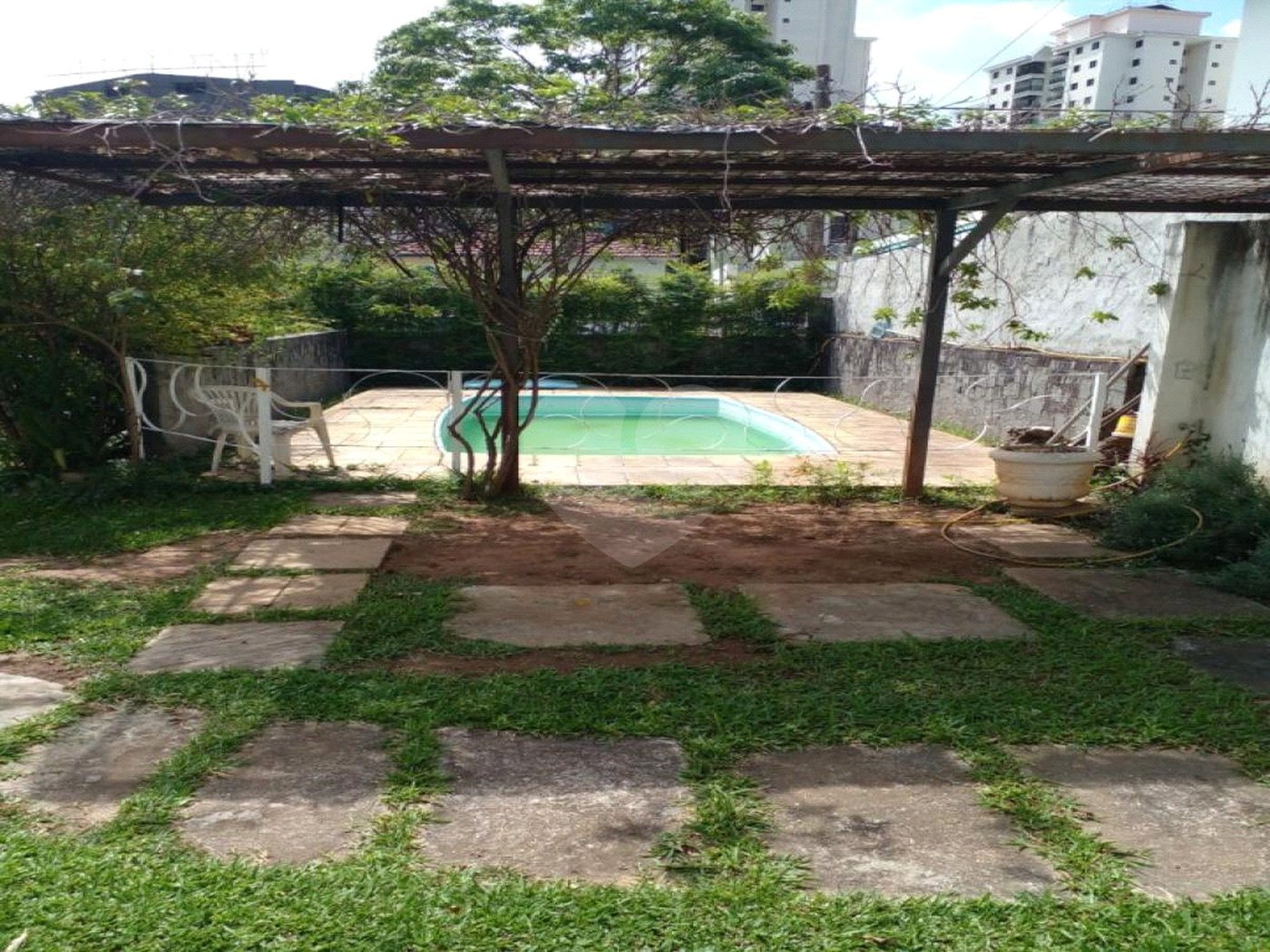 Casa à venda com 6 quartos em Jardim Peri Peri, São Paulo, SP
