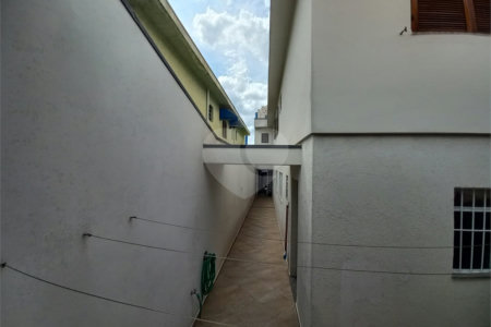 Sobrado à venda com 3 quartos, sendo 1 suíte, em Vila Lúcia, São Paulo, SP