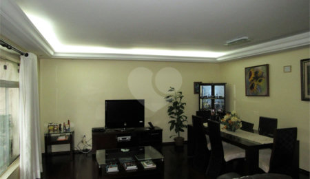 Casa Térrea à venda com 3 quartos, sendo 1 suíte,  em Chácara Flora, São Paulo, SP