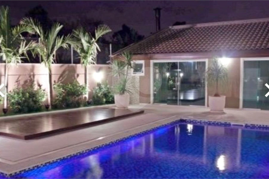 Casa à venda com 4 quartos, sendo 2 suítes, no condomínio Florada da Serra, São Paulo - SP