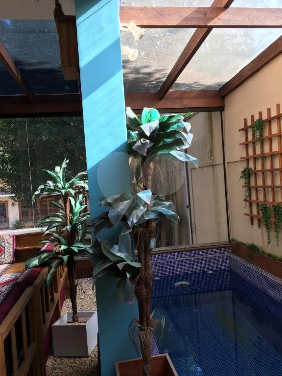 Sobrado à venda ou para alugar com 4 suítes em Alto da Boa Vista, São Paulo, SP