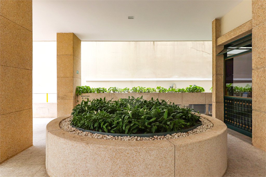 Apartamento à venda com 4 quartos, sendo 1 suíte, em Jardim Paulista, São Paulo, SP