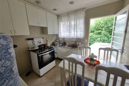 Casa à venda com 4 quartos, sendo 1 suíte,  em Vila Clementino, São Paulo, SP