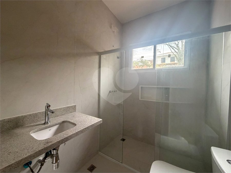 Casa à venda com 3 quartos, sendo 1 suíte, em Alto da Boa Vista, São Paulo, SP