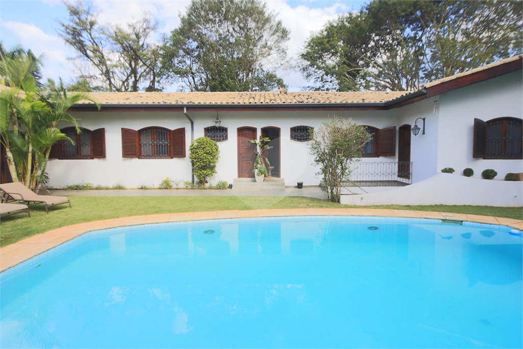 Casa Térrea à venda com 4 suítes em Interlagos, São Paulo, SP