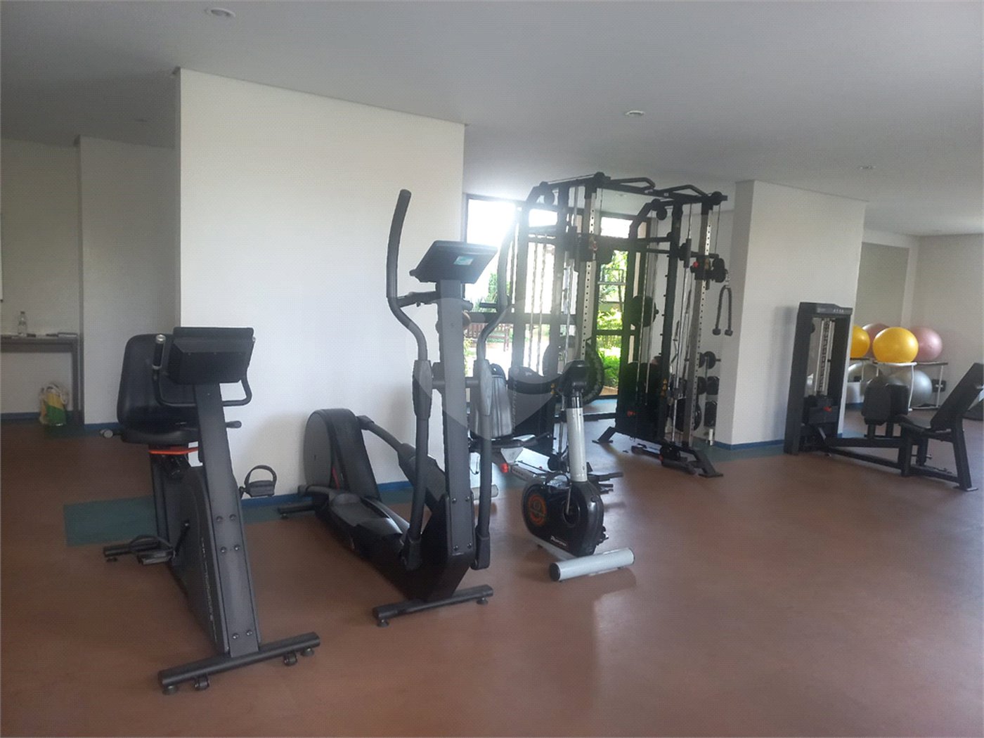Apartamento à venda com 3 suítes em Vila Pompéia, São Paulo, SP