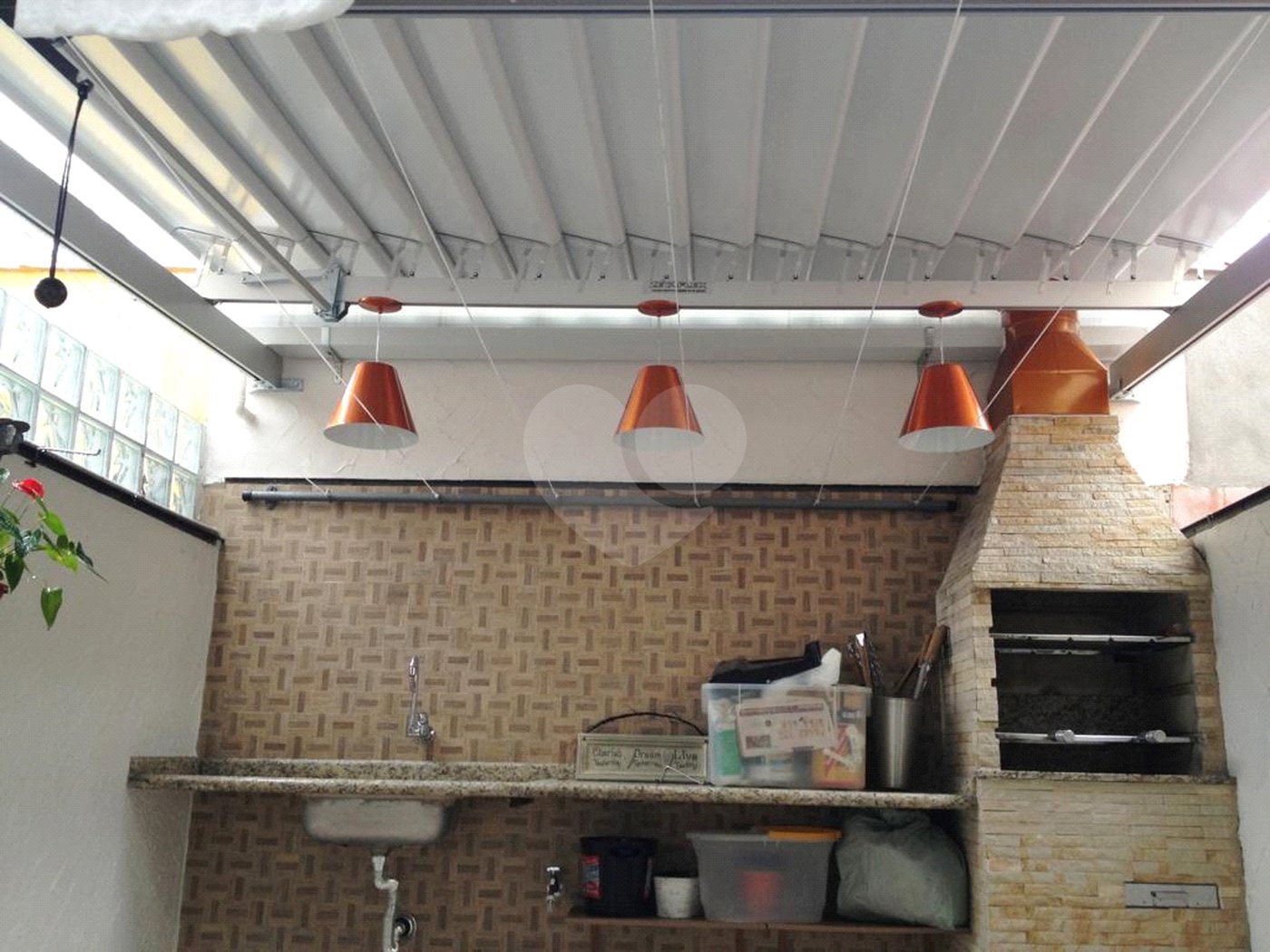 Casa à venda com 2 quartos, sendo 1 suíte,  no condomínio Villas de São Francisco I, São Paulo - SP