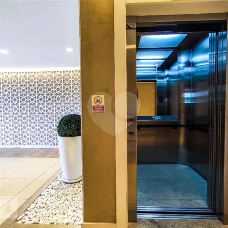 Apartamento à venda com 3 quartos, sendo 1 suíte,  em Jardim Vazani, São Paulo, SP