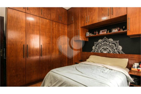 Prédio à venda com 5 quartos em Santa Teresinha, São Paulo, SP