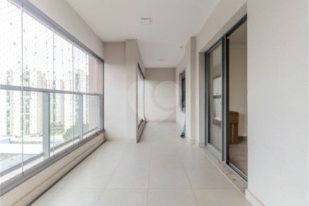 Apartamento à venda com 3 quartos, sendo 1 suíte,  em Vila Leopoldina, São Paulo, SP