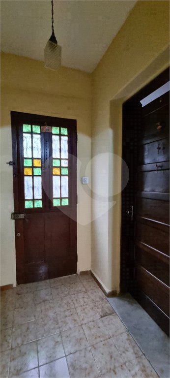 Sobrado à venda com 4 quartos, sendo 1 suíte,  em Água Branca, São Paulo, SP