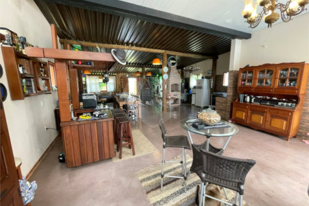 Casa à venda com 3 suítes no condomínio Village Ipanema I, Araçoiaba da Serra - SP