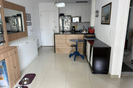 Apartamento à venda com 2 quartos, sendo 1 suíte,  em Vila Andrade, São Paulo, SP