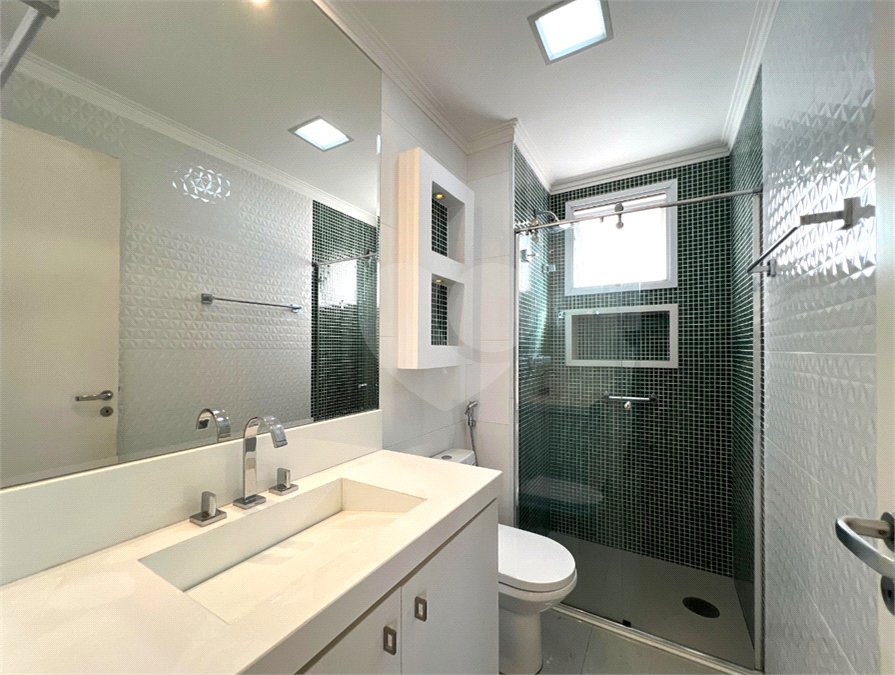 Apartamento à venda com 3 quartos, sendo 1 suíte,  em Vila Andrade, São Paulo, SP