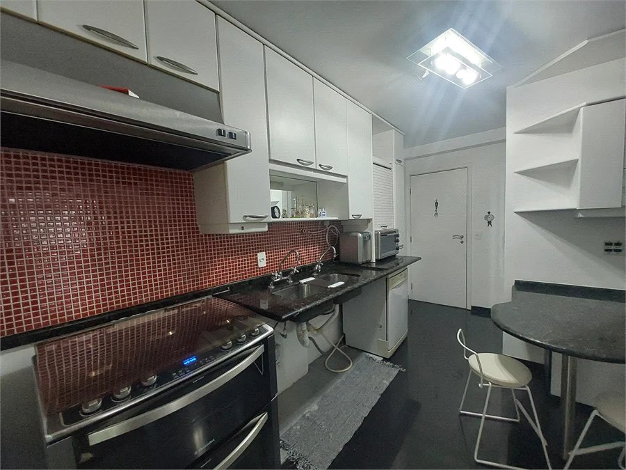 Apartamento à venda com 3 quartos, sendo 2 suítes,  em Cidade São Francisco, São Paulo, SP