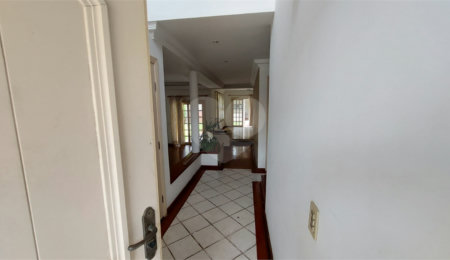 Casa à venda ou para alugar com 3 quartos, sendo 1 suíte,  no condomínio São Paulo II, Cotia - SP