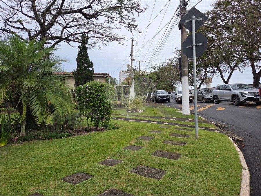 Área nobre COMERCIAL no entorno do centro de Atibaia.