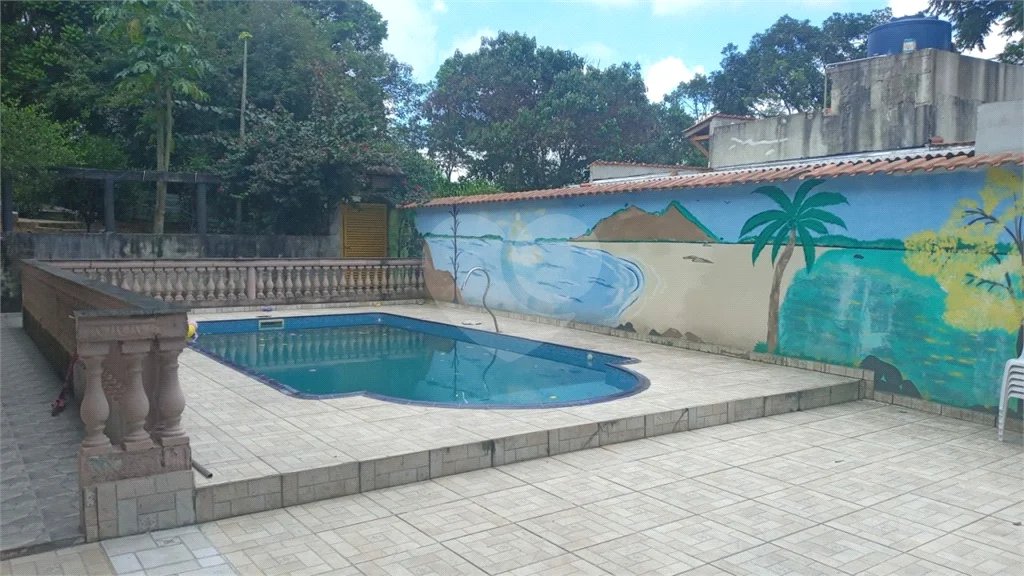 Chácara com 750m² , 4 dormitórios , sendo 1 suíte , 50 vagas , à venda em Santo André.