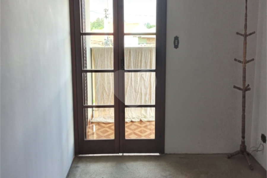 Bonita casa assobradada,no Bairro das Palmas do Tremembé, terreno com 14 X 50 e 350 área construída