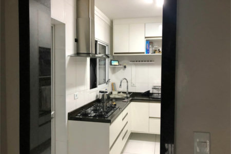 Casa à venda com 3 quartos, sendo 1 suíte, no condomínio Dolce Villa Anália Franco, São Paulo - SP