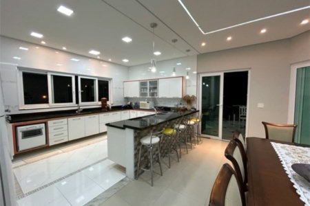Casa à venda com 4 suítes no condomínio Aruã Eco Park, Mogi das Cruzes - SP