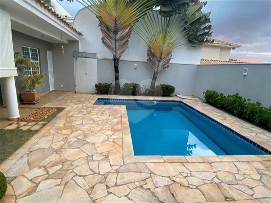Casa à venda com 4 quartos, sendo 3 suítes,  no condomínio Residencial Tivoli Park, Sorocaba - SP
