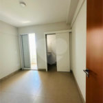 Apartamento com 2 dormitórios, sendo 1 suíte