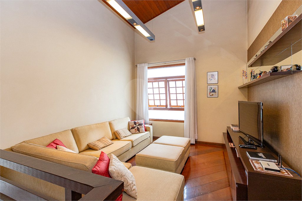 Casa à venda com 5 quartos, sendo 3 suítes,  no condomínio Residencial Morumbi, São Paulo - SP
