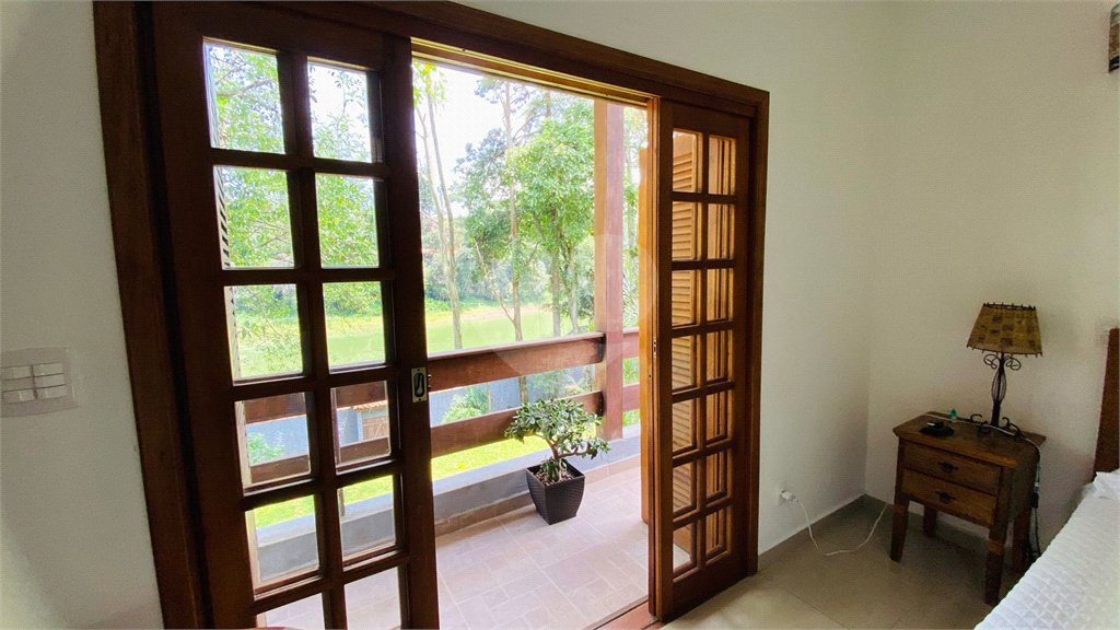 Casa à venda com 3 suítes em Dos Finco, São Bernardo do Campo, SP